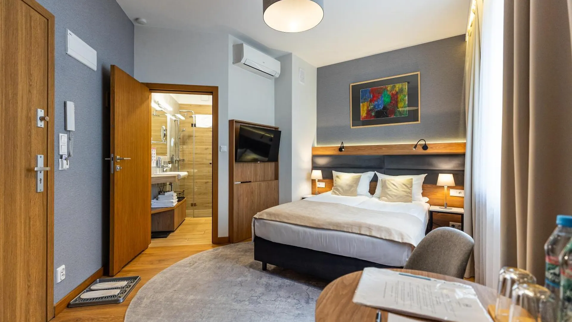 **  K4 Aparthotel Krakow Poland